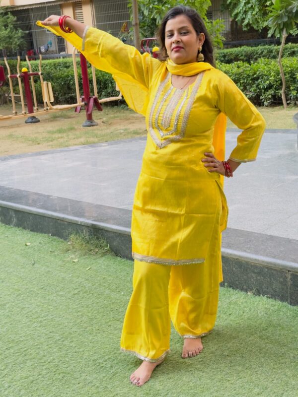 Elegant 3-Piece Suit – Yellow & Green - Image 3